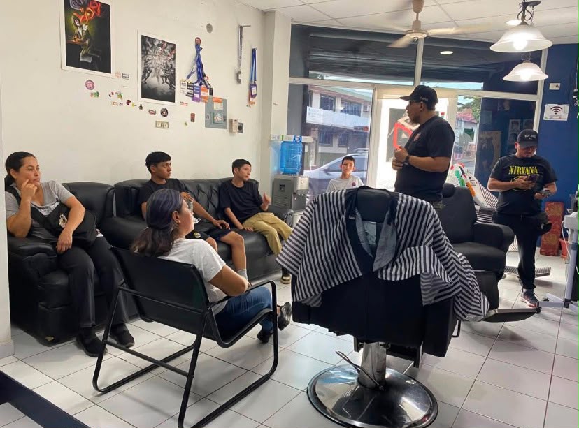 El Club de Barbería de Misión 21 💈